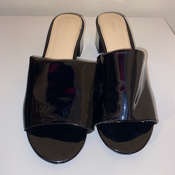 Forever 21 Black Kitten Heels - Picture 1 of 5